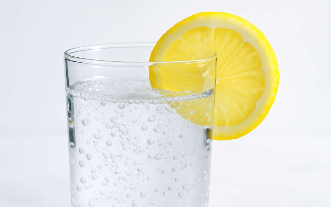 Sparkling Water or Still Water: Which Refreshing Choice is Best for You?